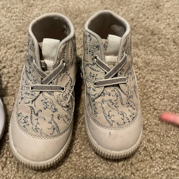 Bundle of kids sneaker’s - Picture 2 of 4